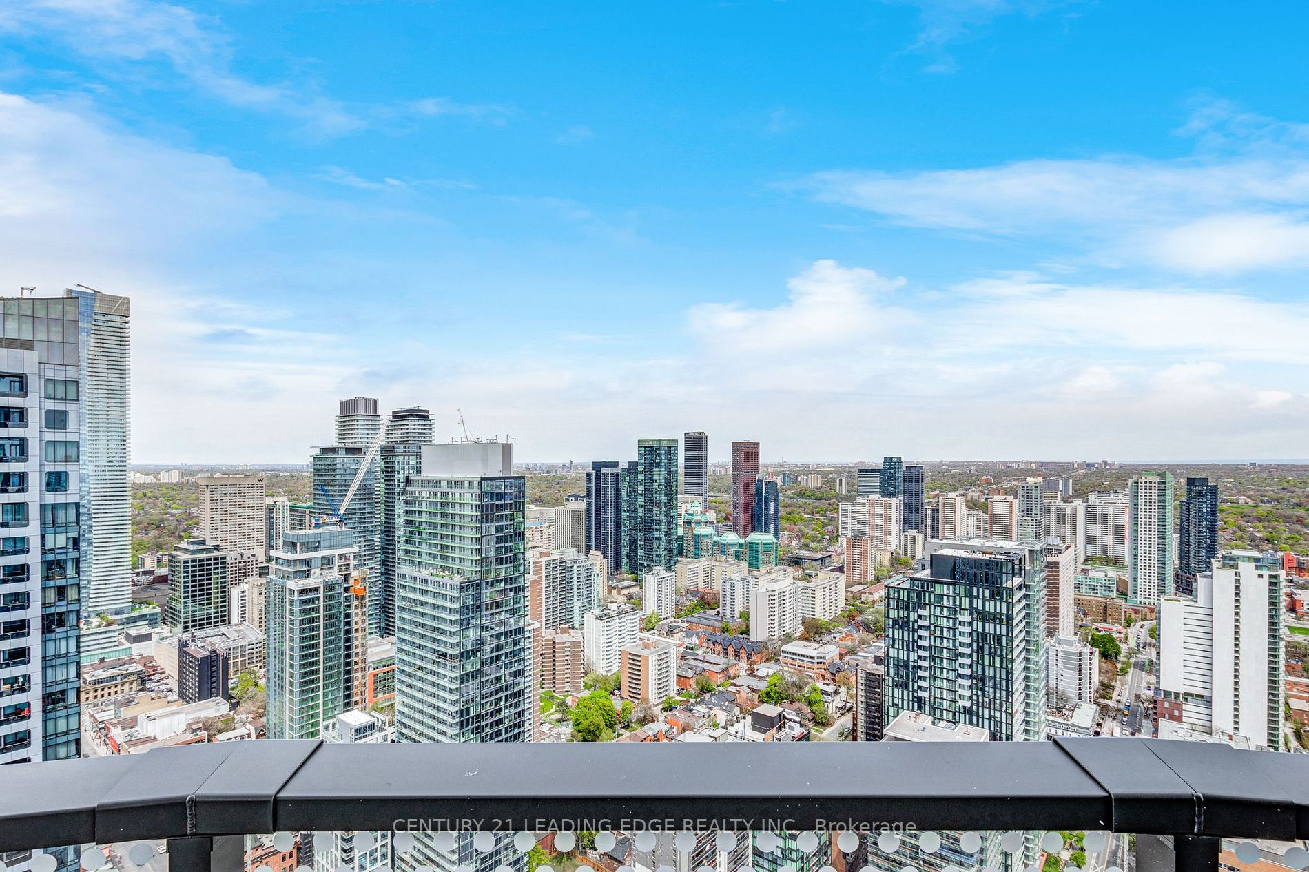 11 Wellesley St W, #4711
