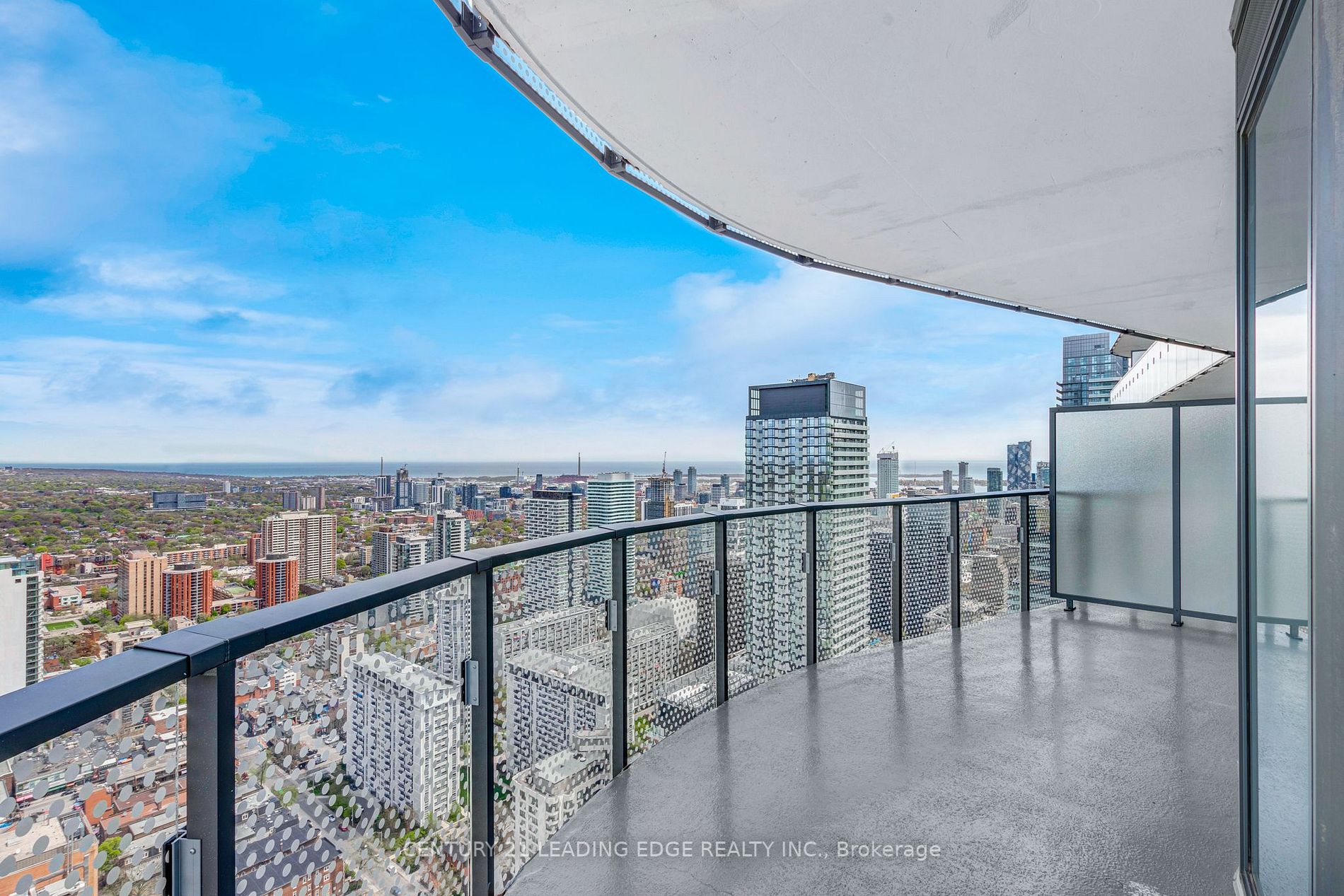 11 Wellesley St W, #4711