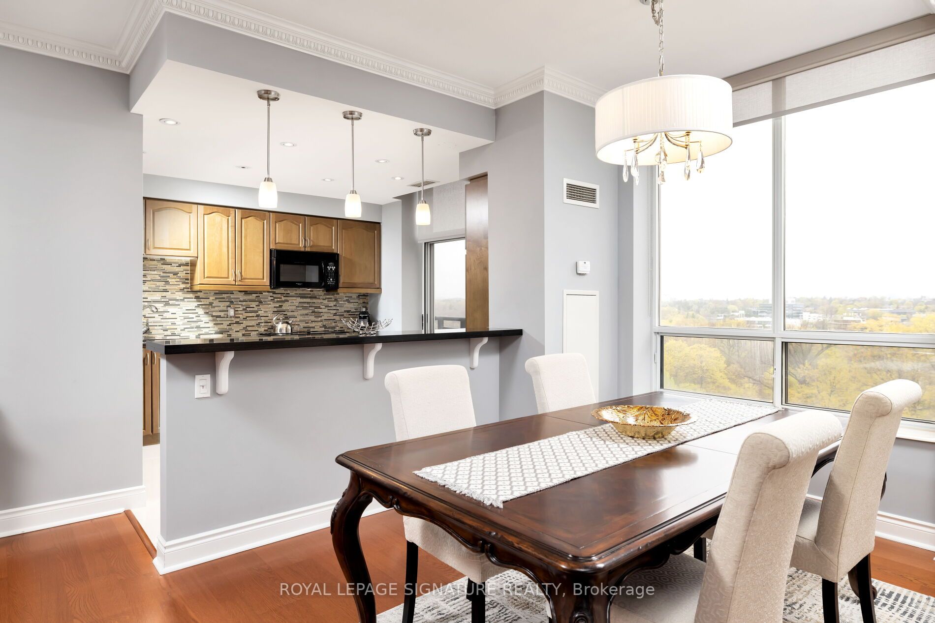 1101 Leslie St, #1006