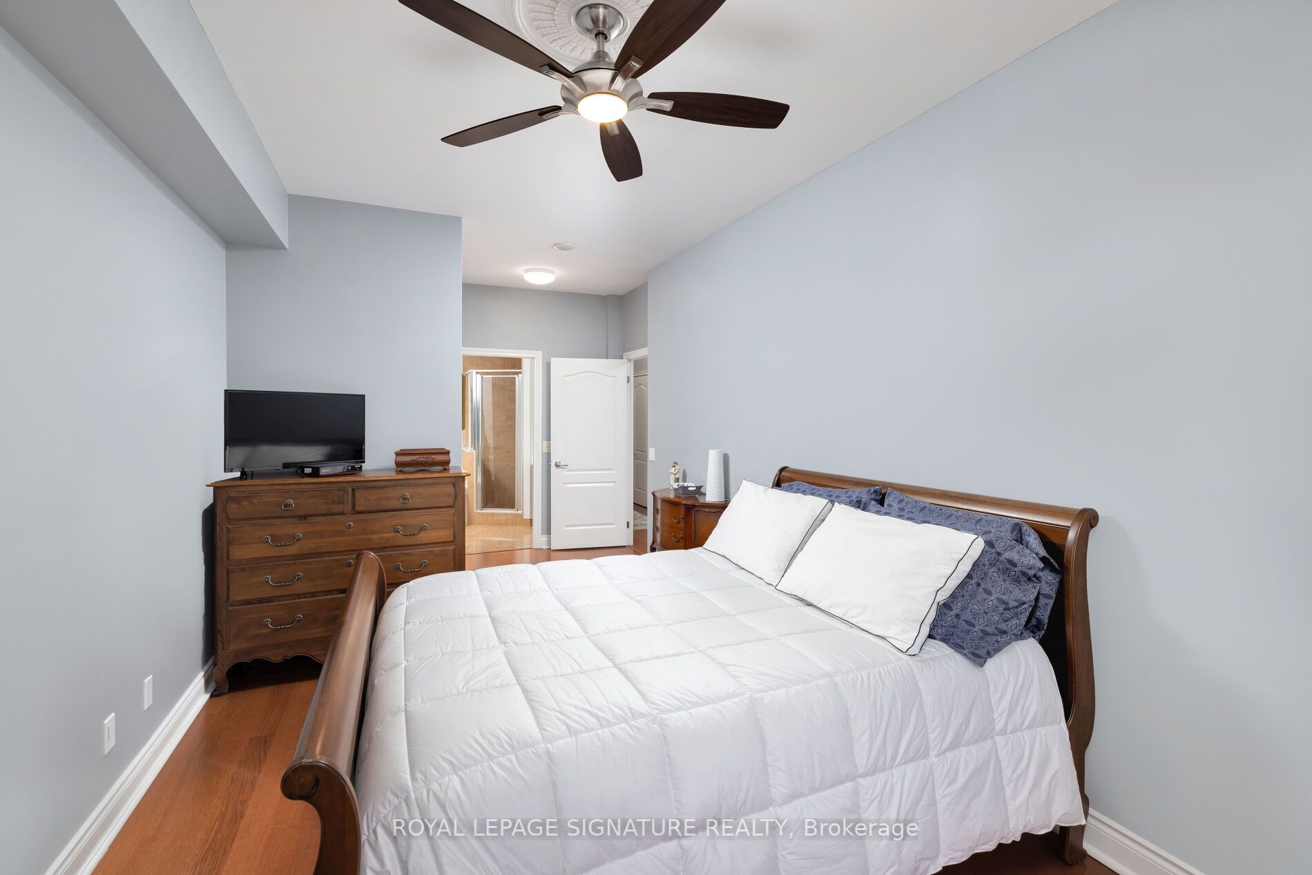 1101 Leslie St, #1006