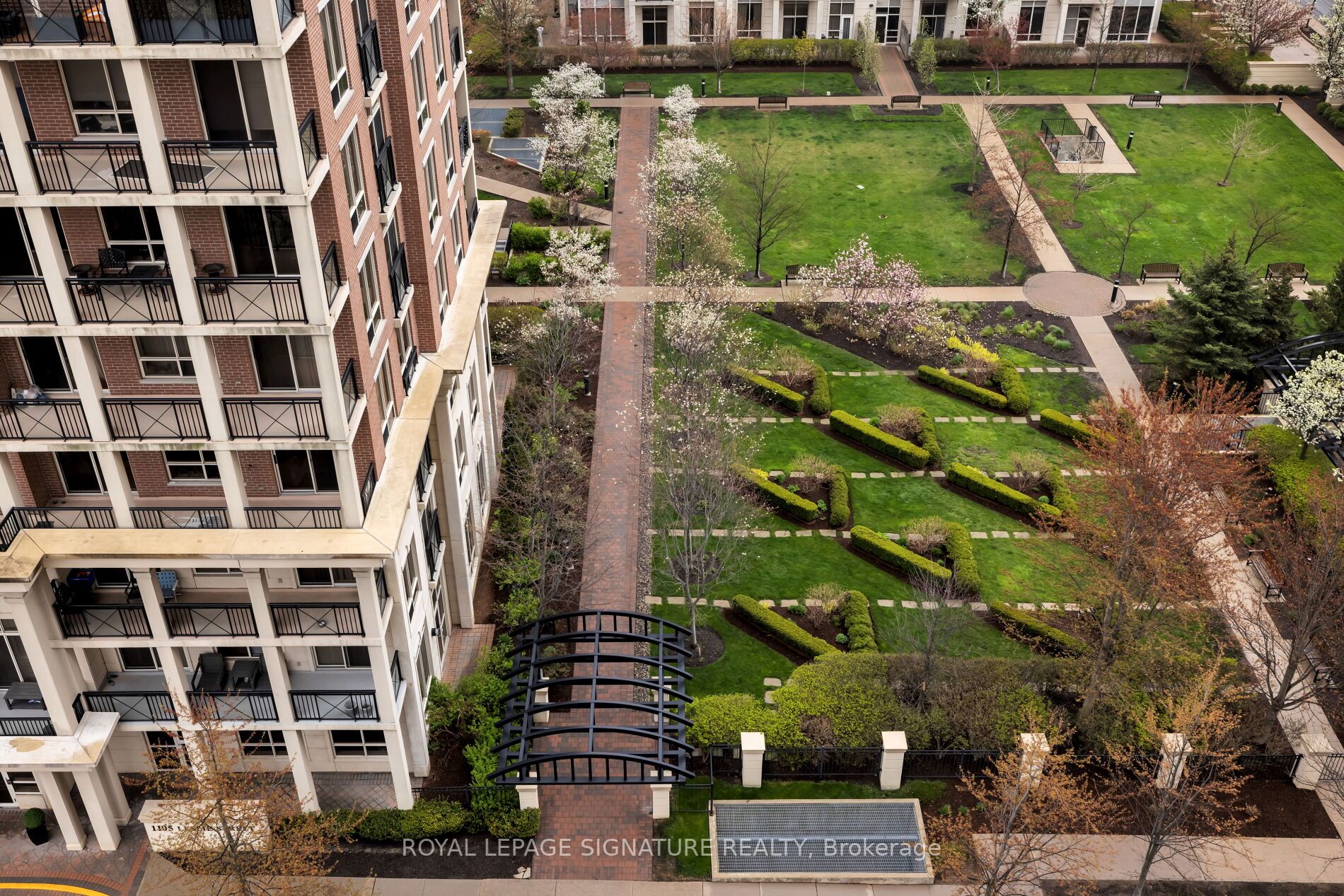 1101 Leslie St, #1006