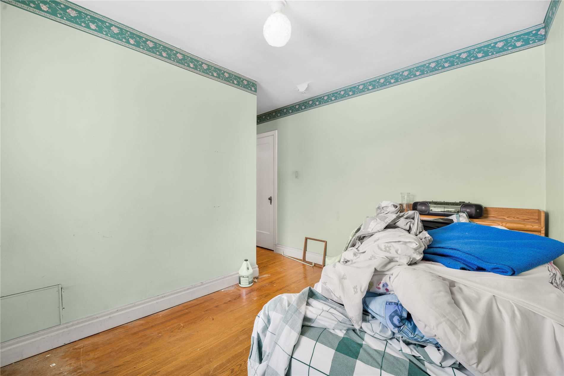 Listing C5971661 - Large Photo # 16