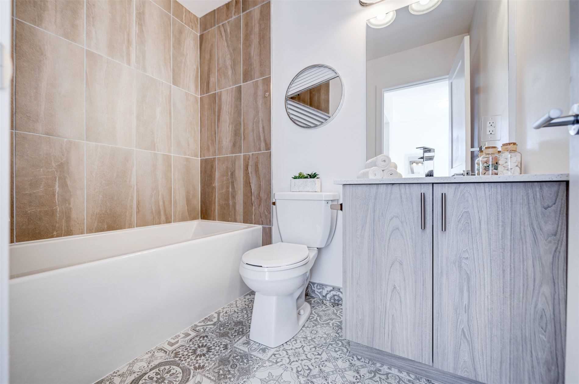 57 Finch Ave W, #41