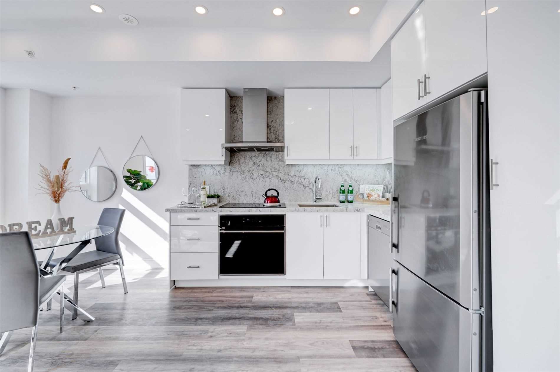 57 Finch Ave W, #41