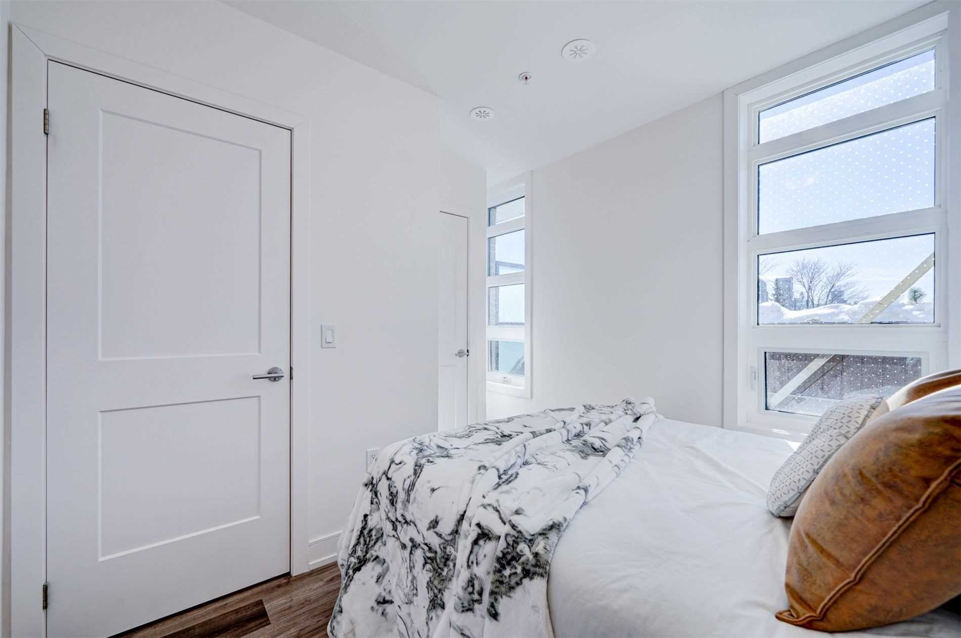 57 Finch Ave W, #41