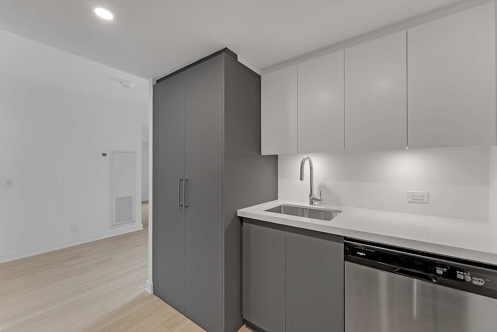 30 Tretti Way, #207