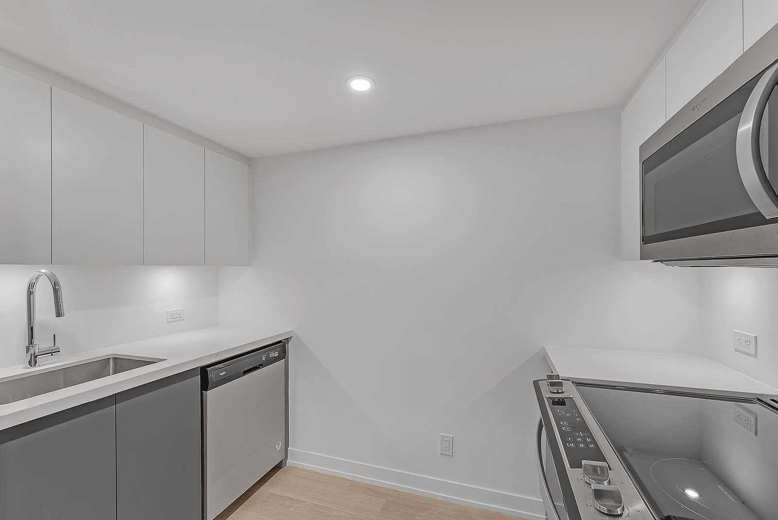 30 Tretti Way, #207