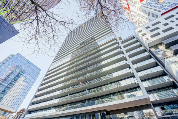 330 Richmond St W, Toronto