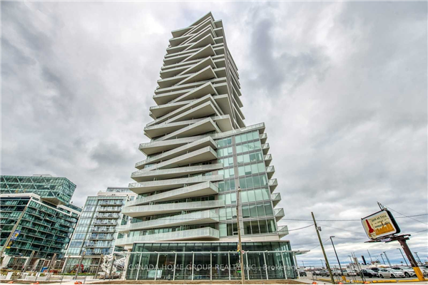 15 Queens Quay E
