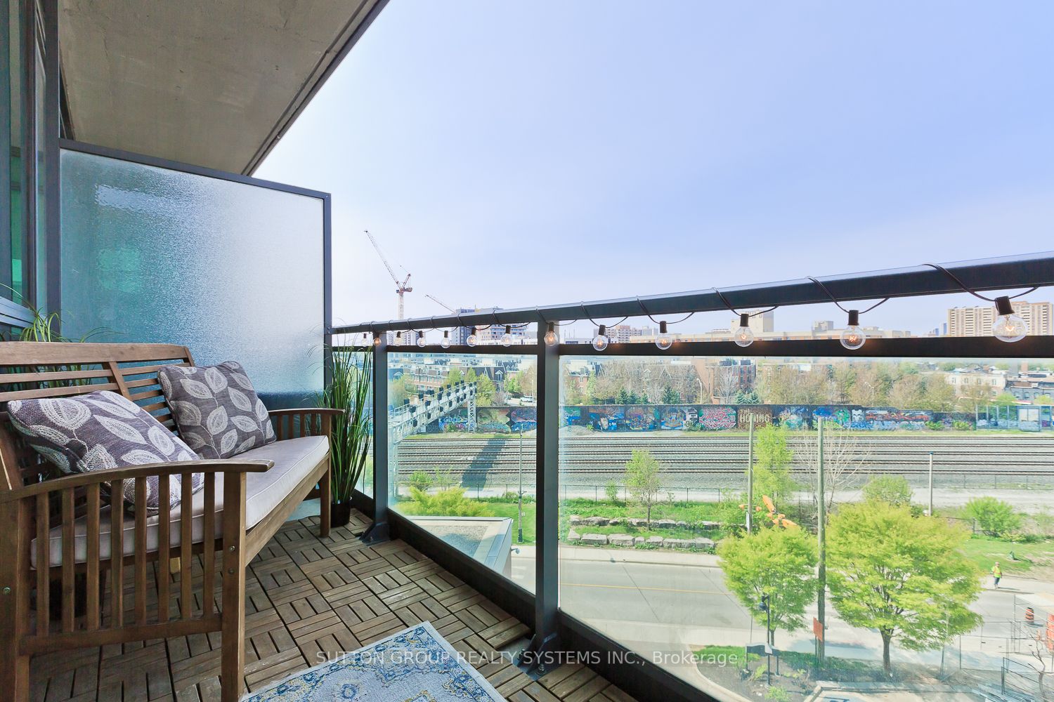1171 Queen St W, #702