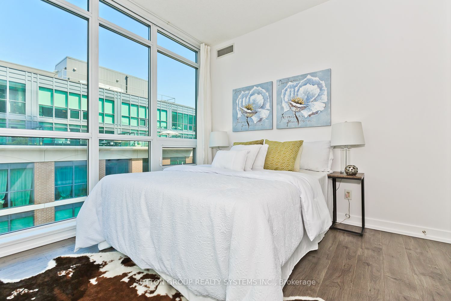 1171 Queen St W, #702