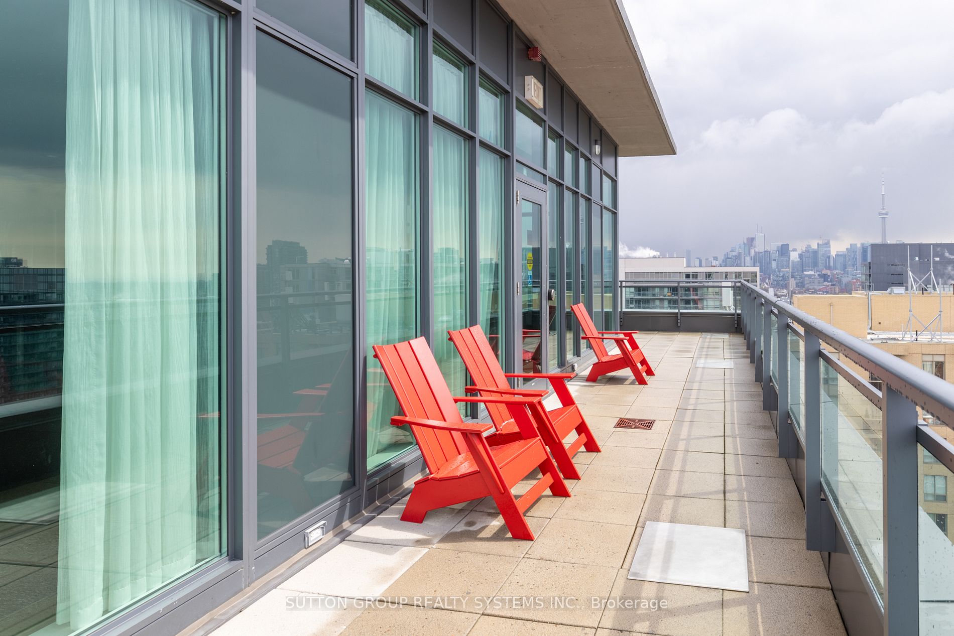 1171 Queen St W, #702