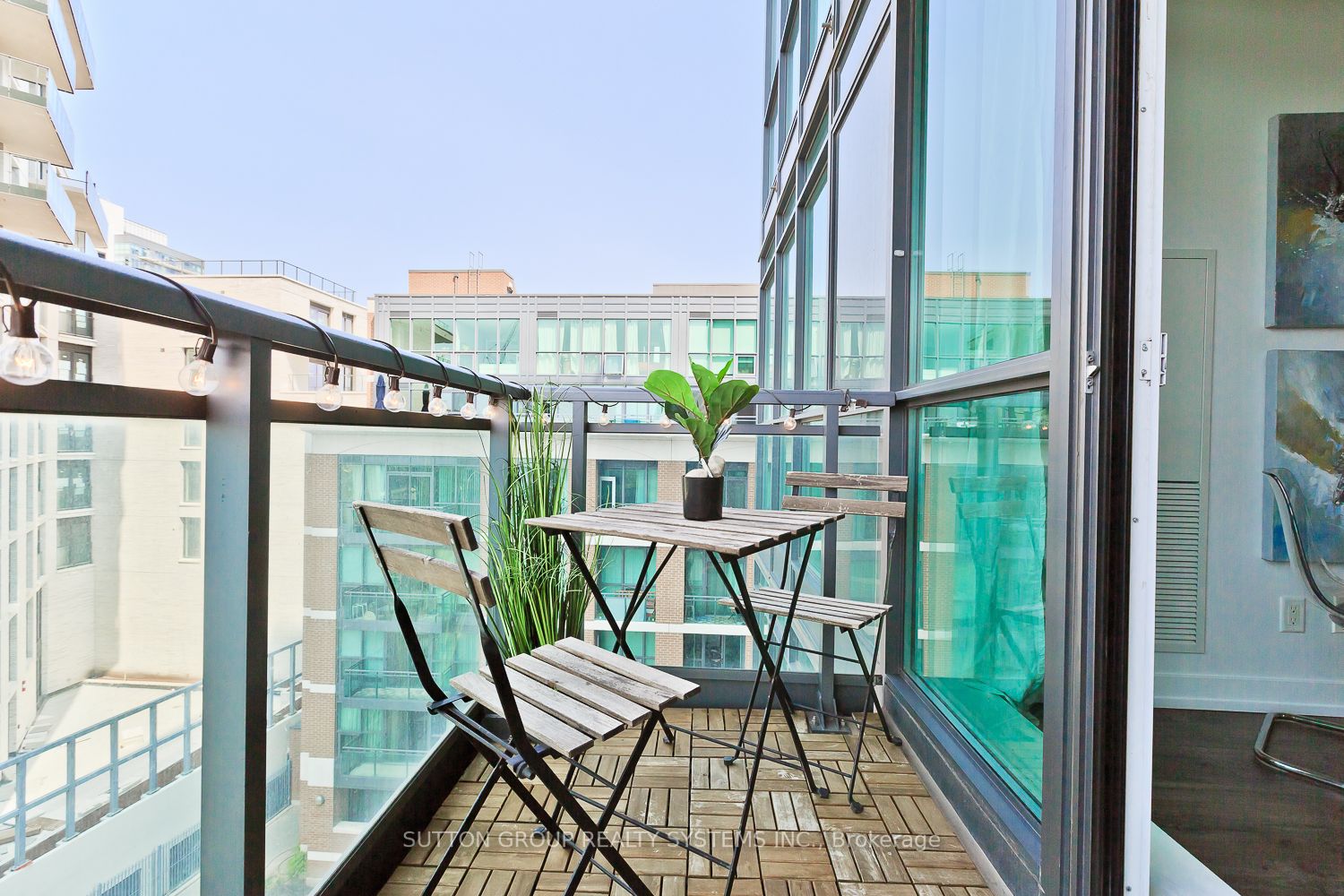 1171 Queen St W, #702