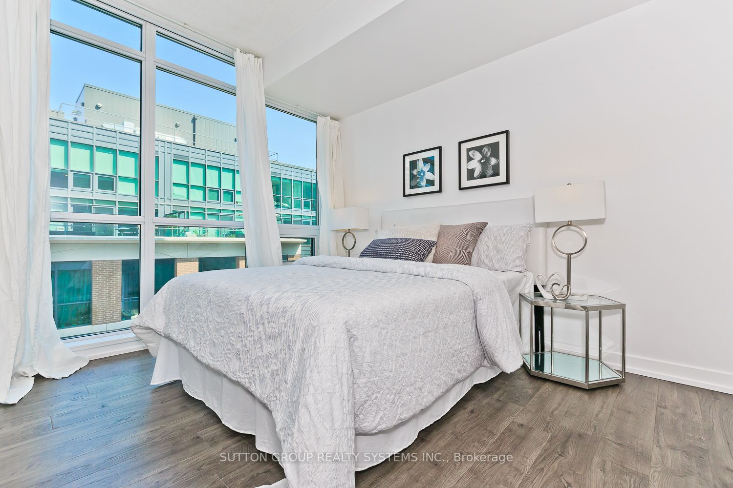 1171 Queen St W, #702