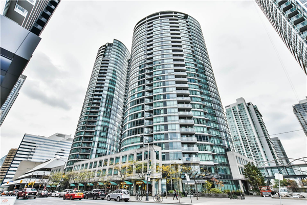 373 Front St W, Toronto