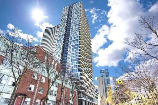 85 Wood St, Toronto