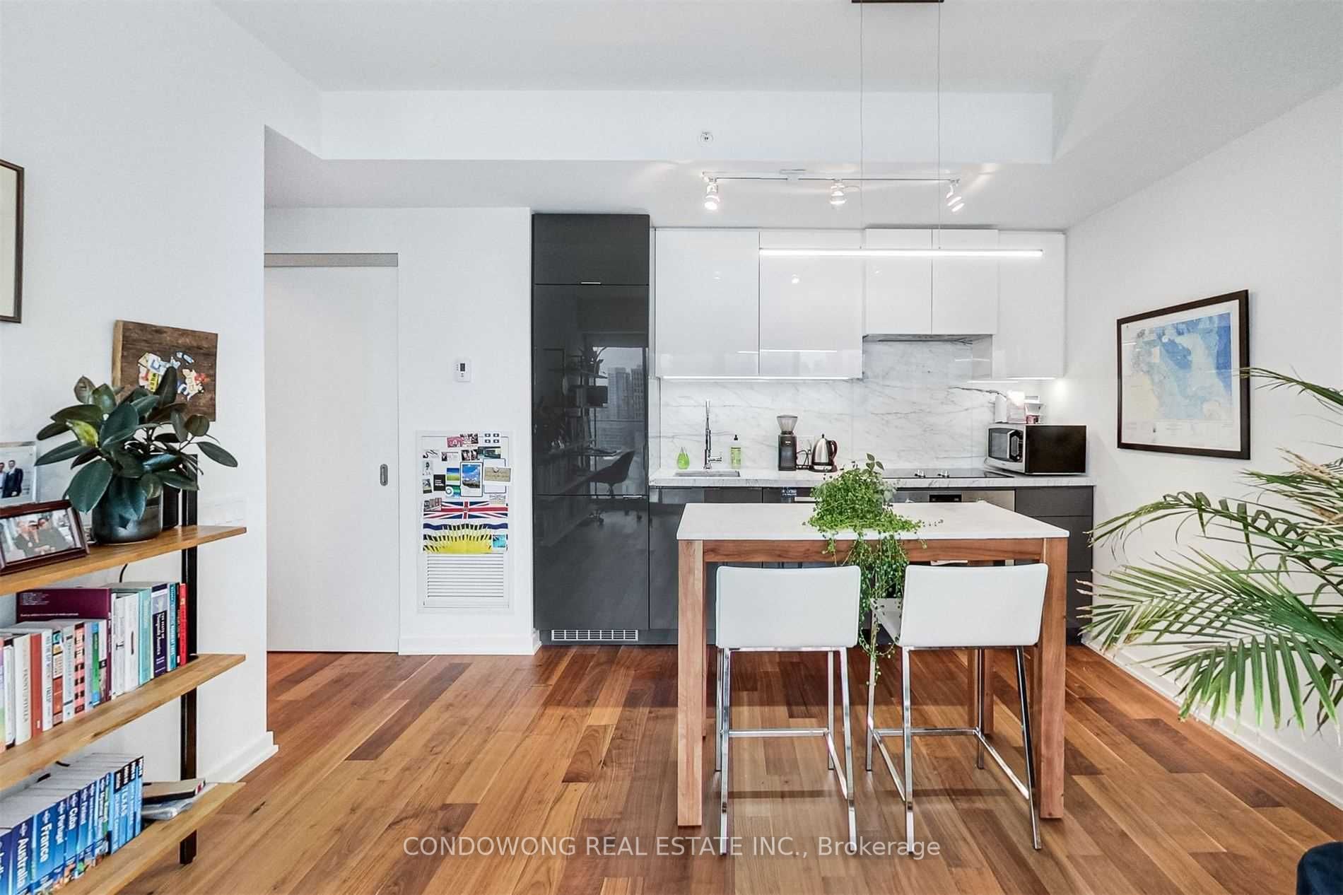 60 Colborne St, #1701