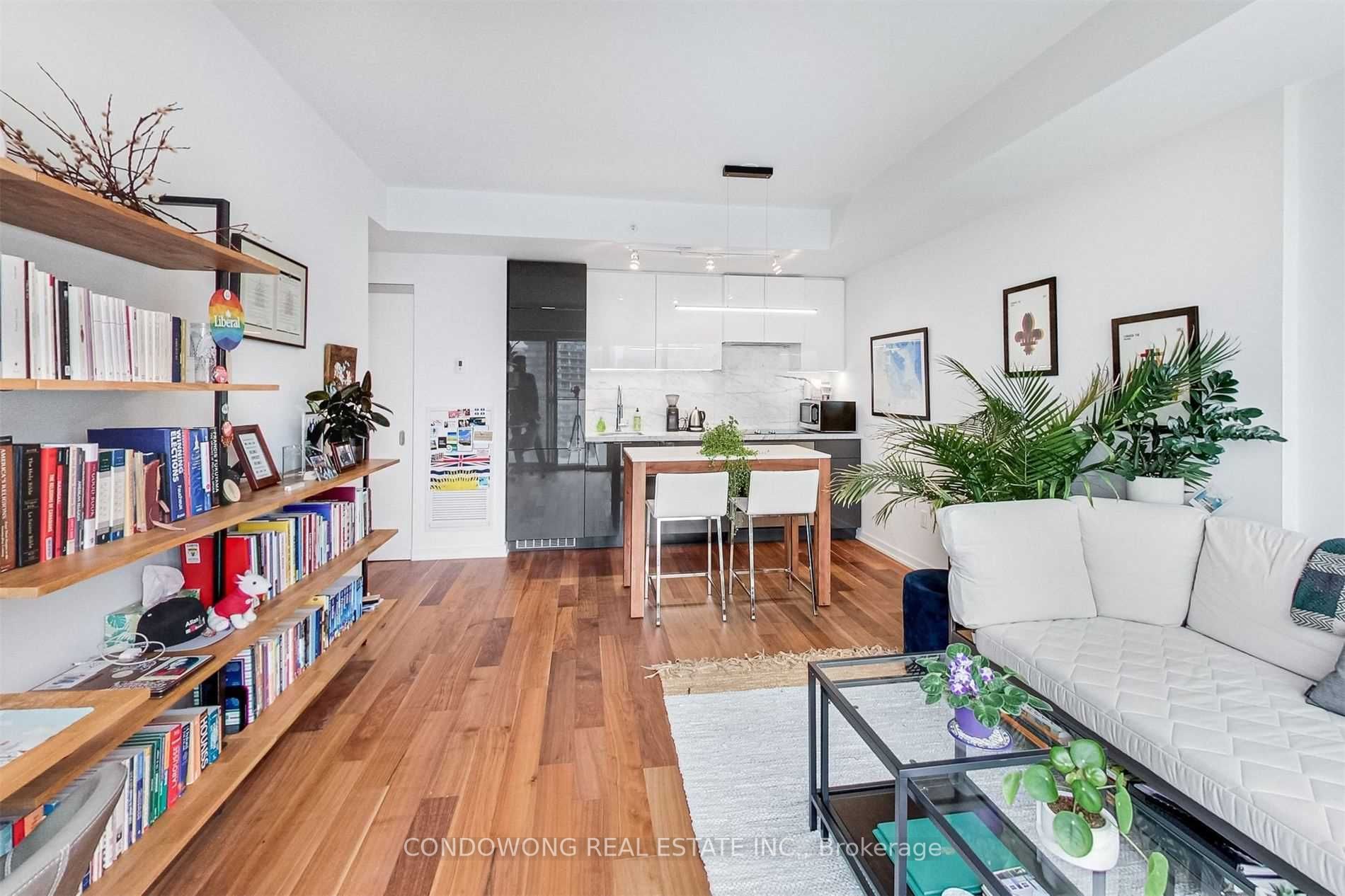 60 Colborne St, #1701