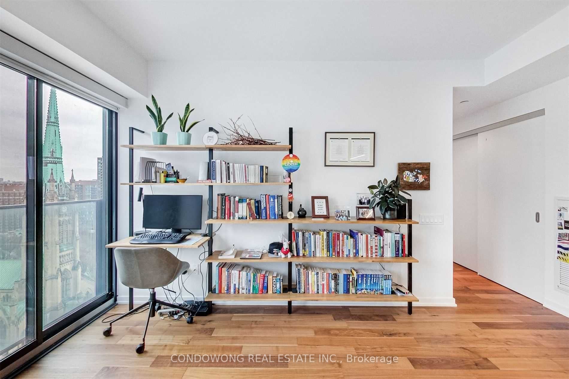 60 Colborne St, #1701
