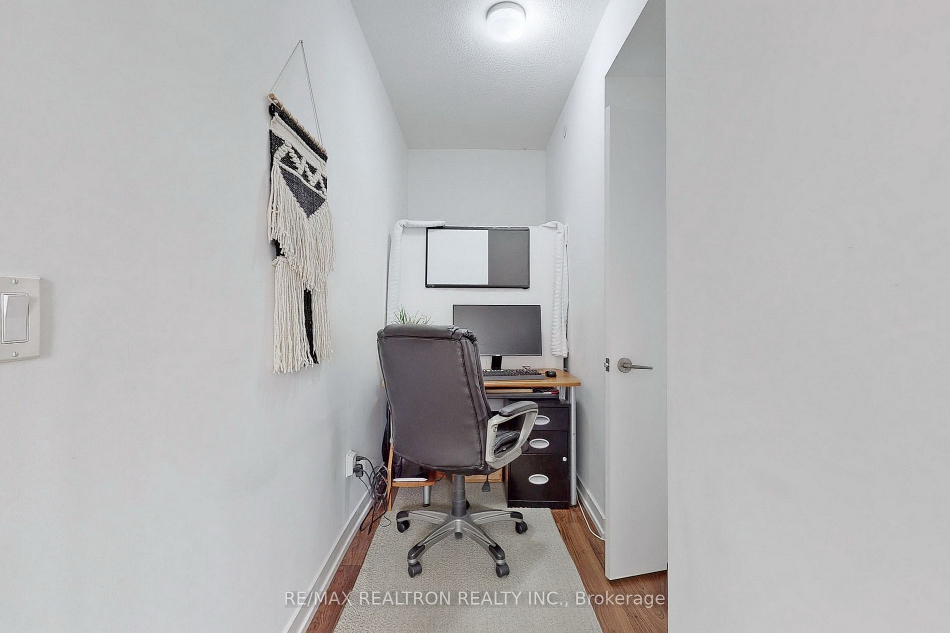 115 Mcmahon Drive, #2711