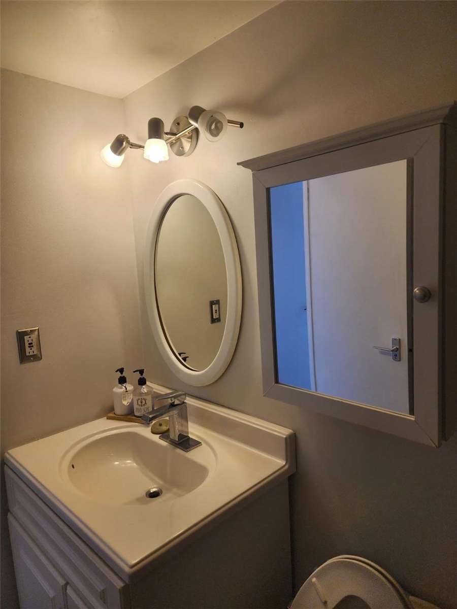 Listing C5974261 - Large Photo # 18