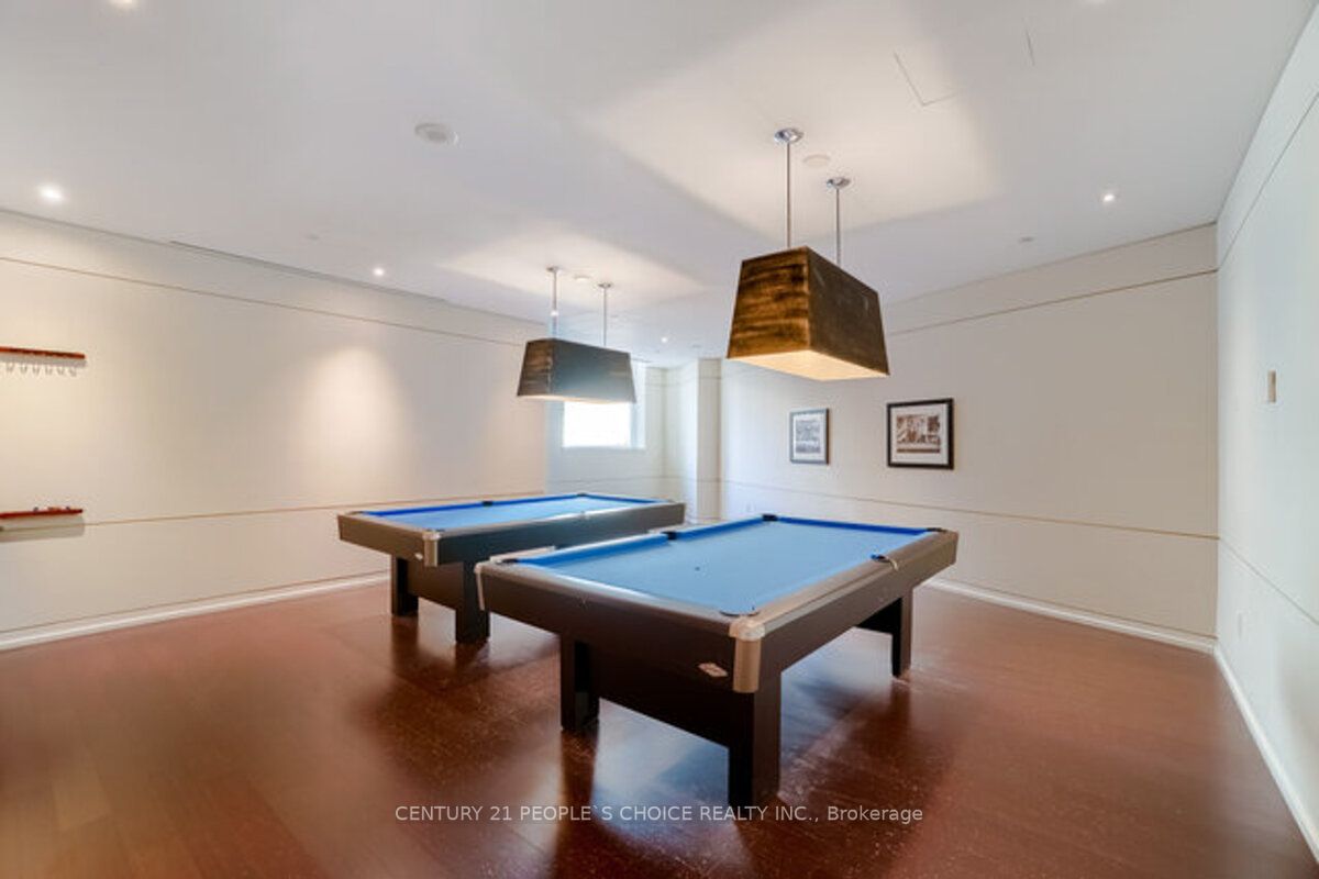 2191 Yonge St, #902