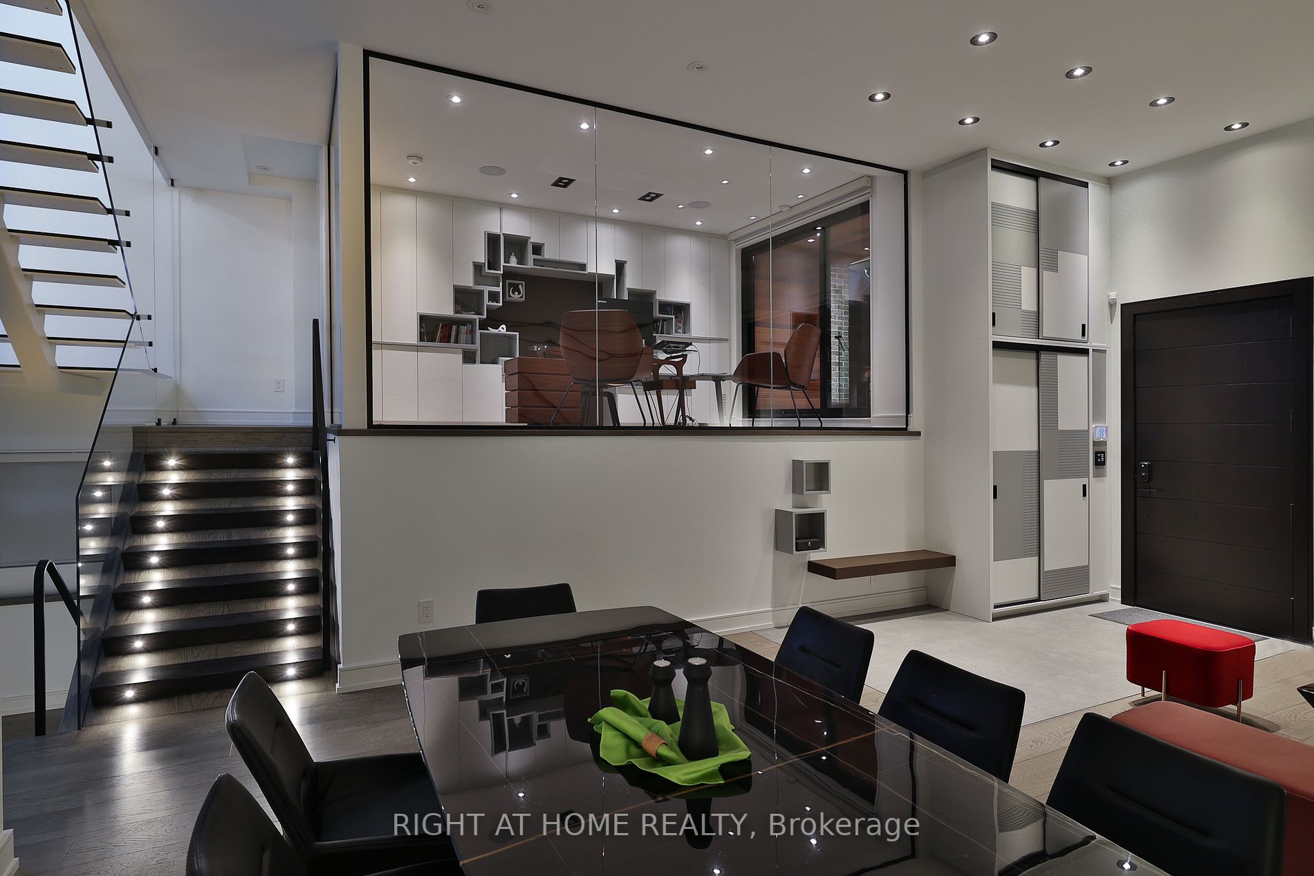 Listing C5974664 - Large Photo # 16