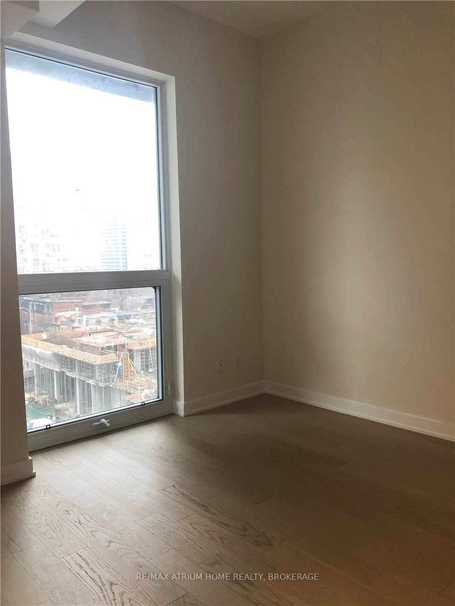 17 Dundonald Street, #801