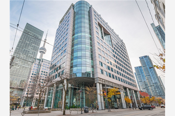 225 King St W, Toronto
