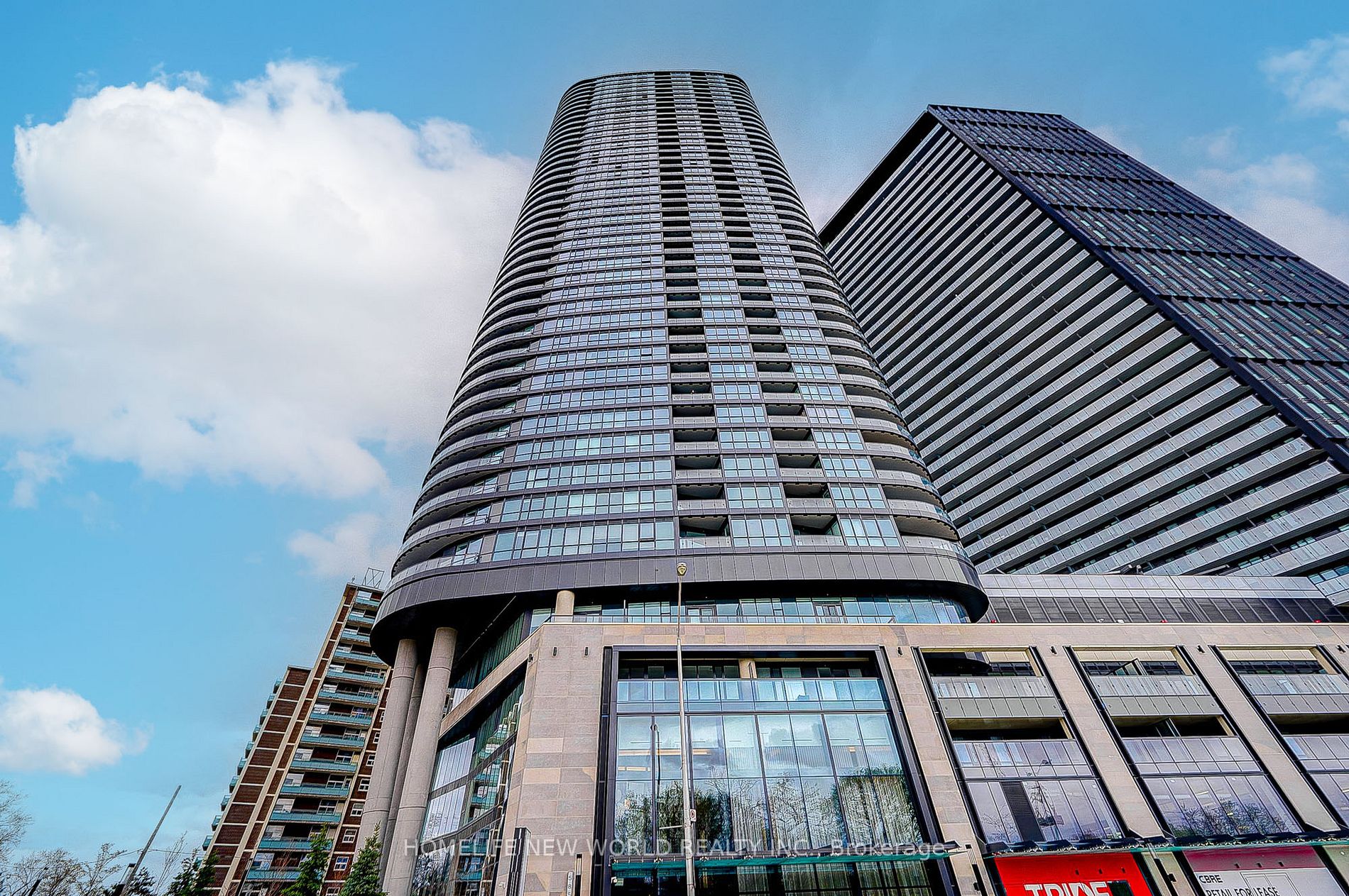 585 Bloor St E, #1522