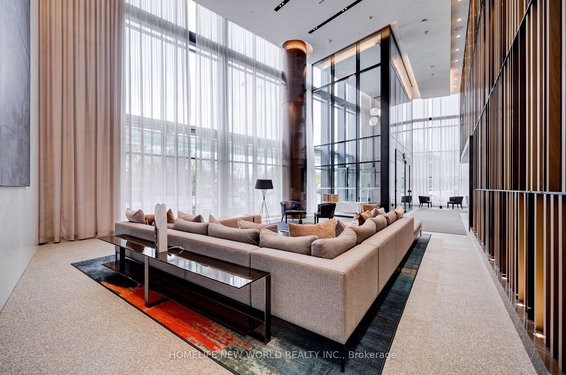 585 Bloor St E, #1522