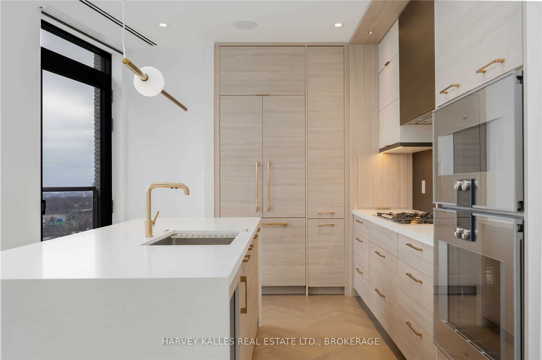 215 Lonsdale Road, #1707