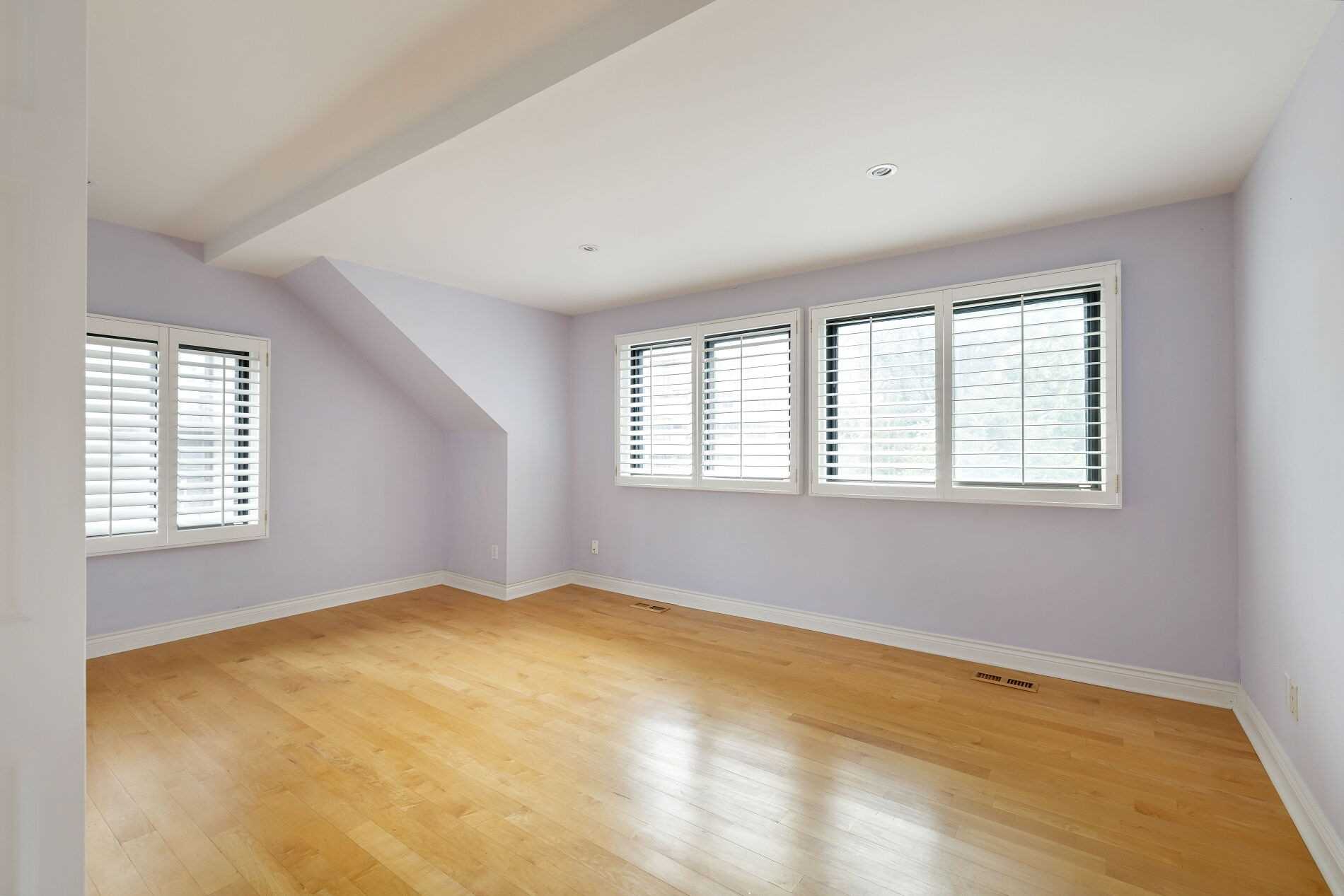 219 Lonsdale Rd