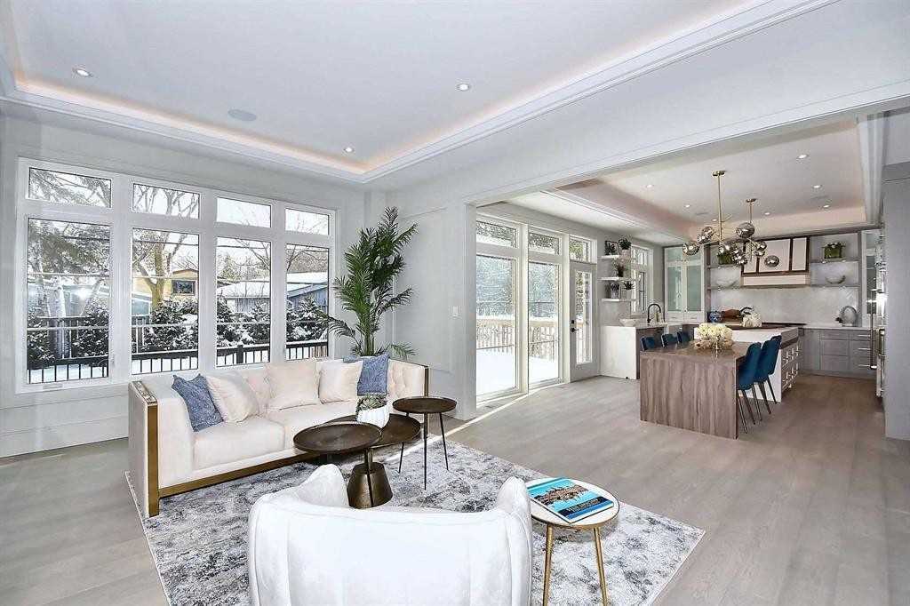 5 Norden Crescent