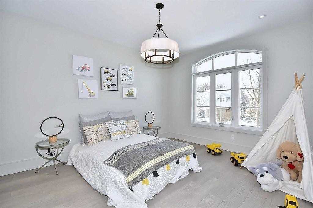 5 Norden Crescent