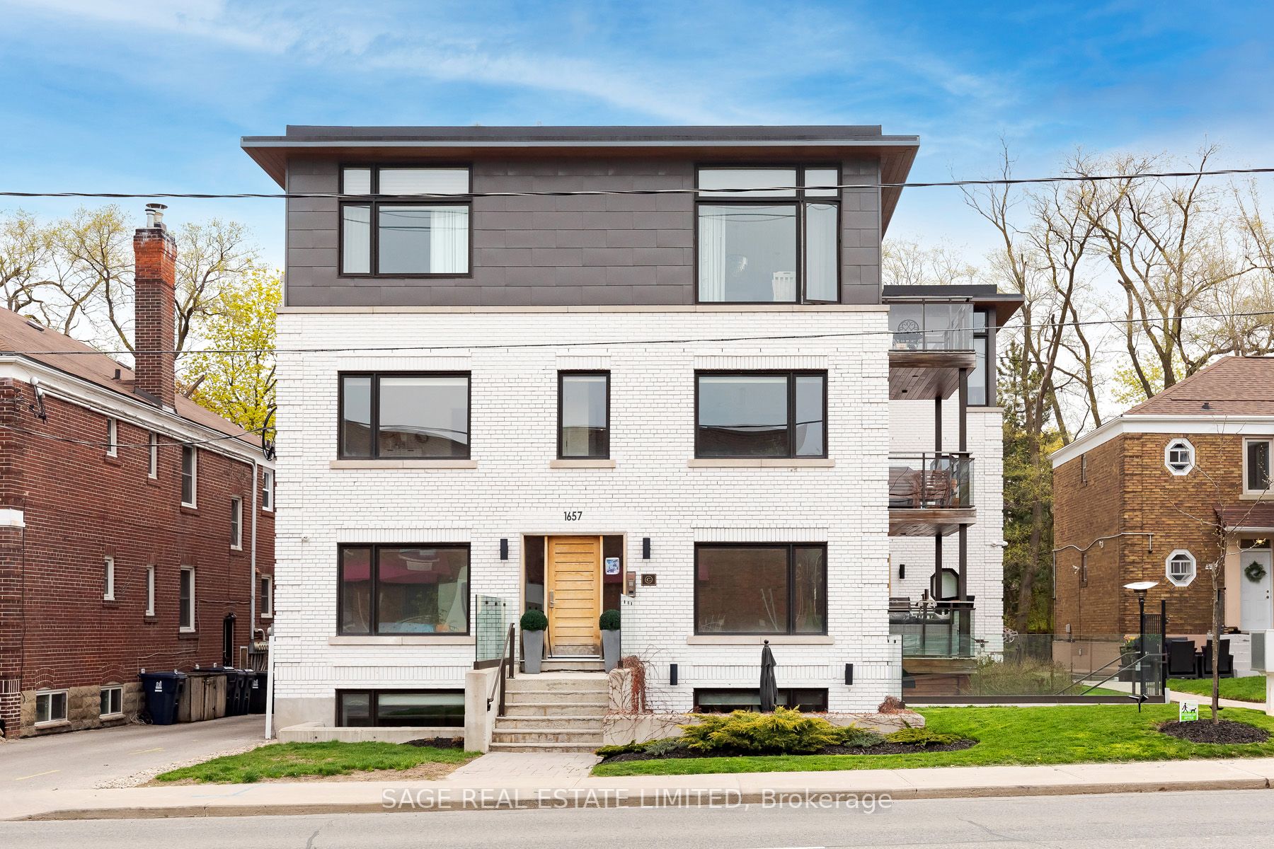 1657 Bathurst Street #2A