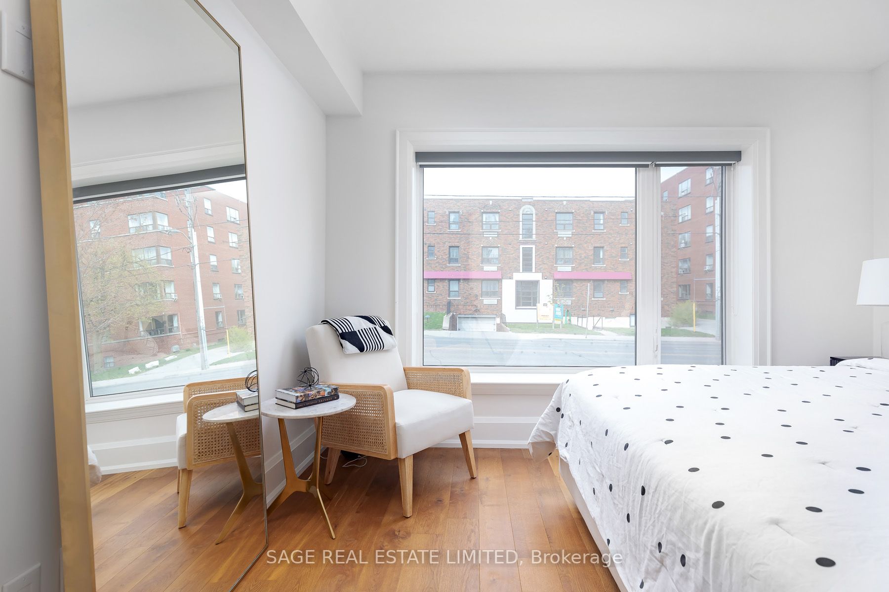 1657 Bathurst Street #2A