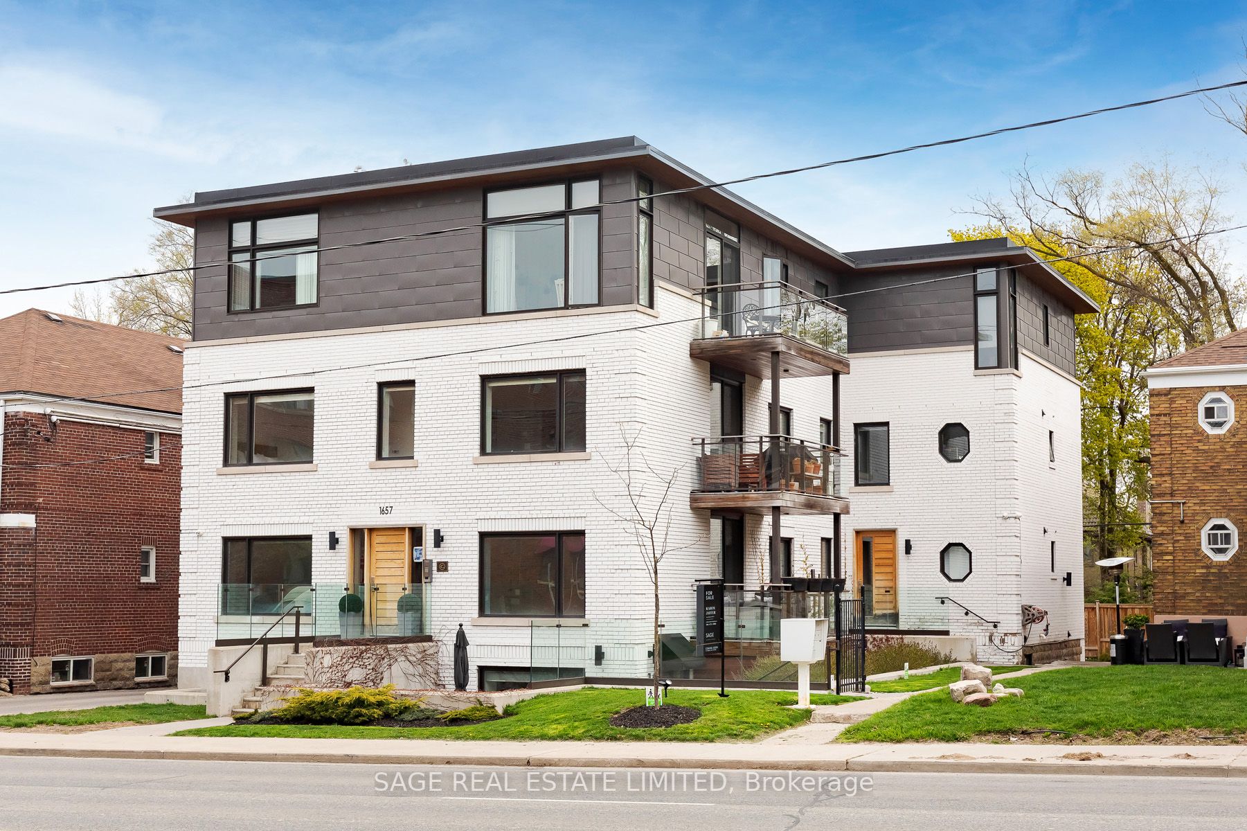 1657 Bathurst Street #2A