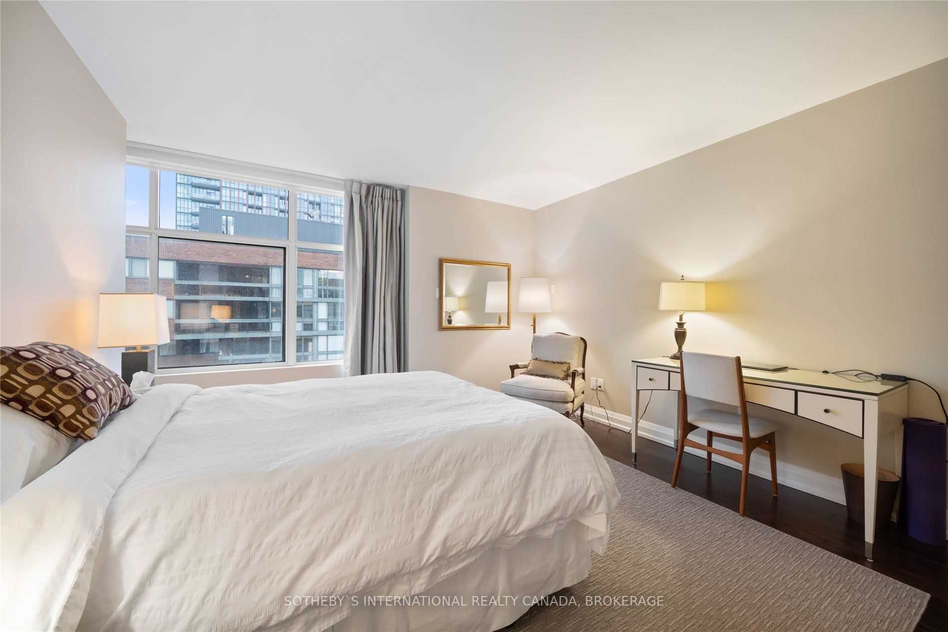 900 Yonge St, #1504