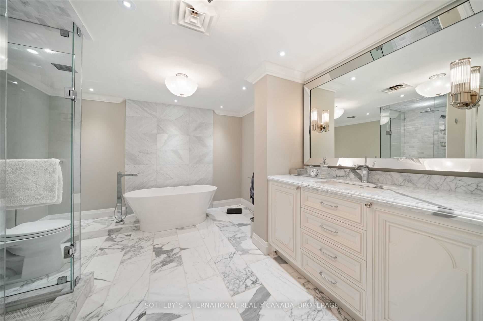 900 Yonge St, #1504