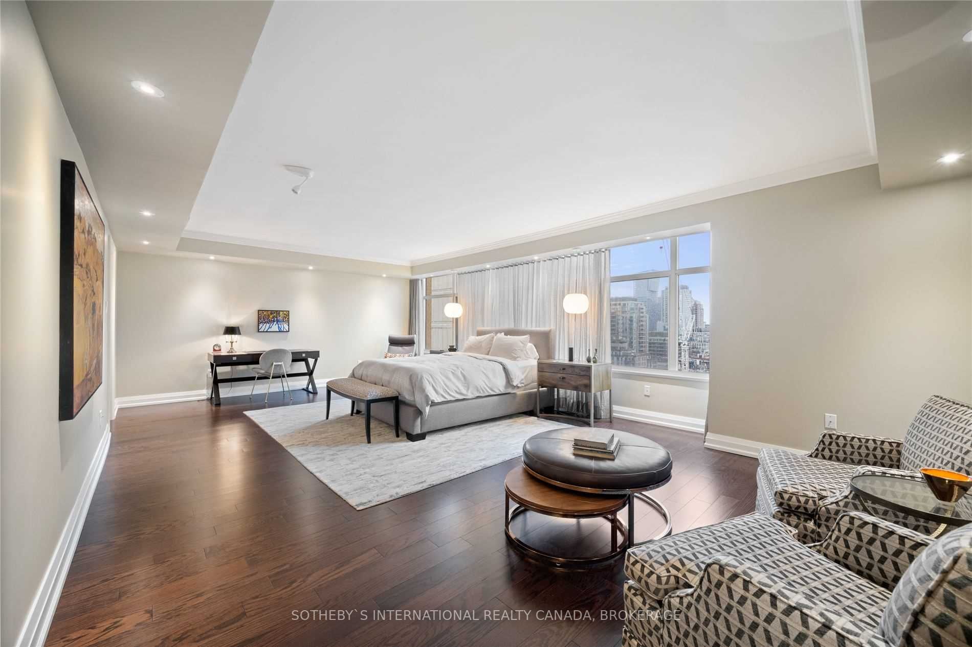 900 Yonge St, #1504