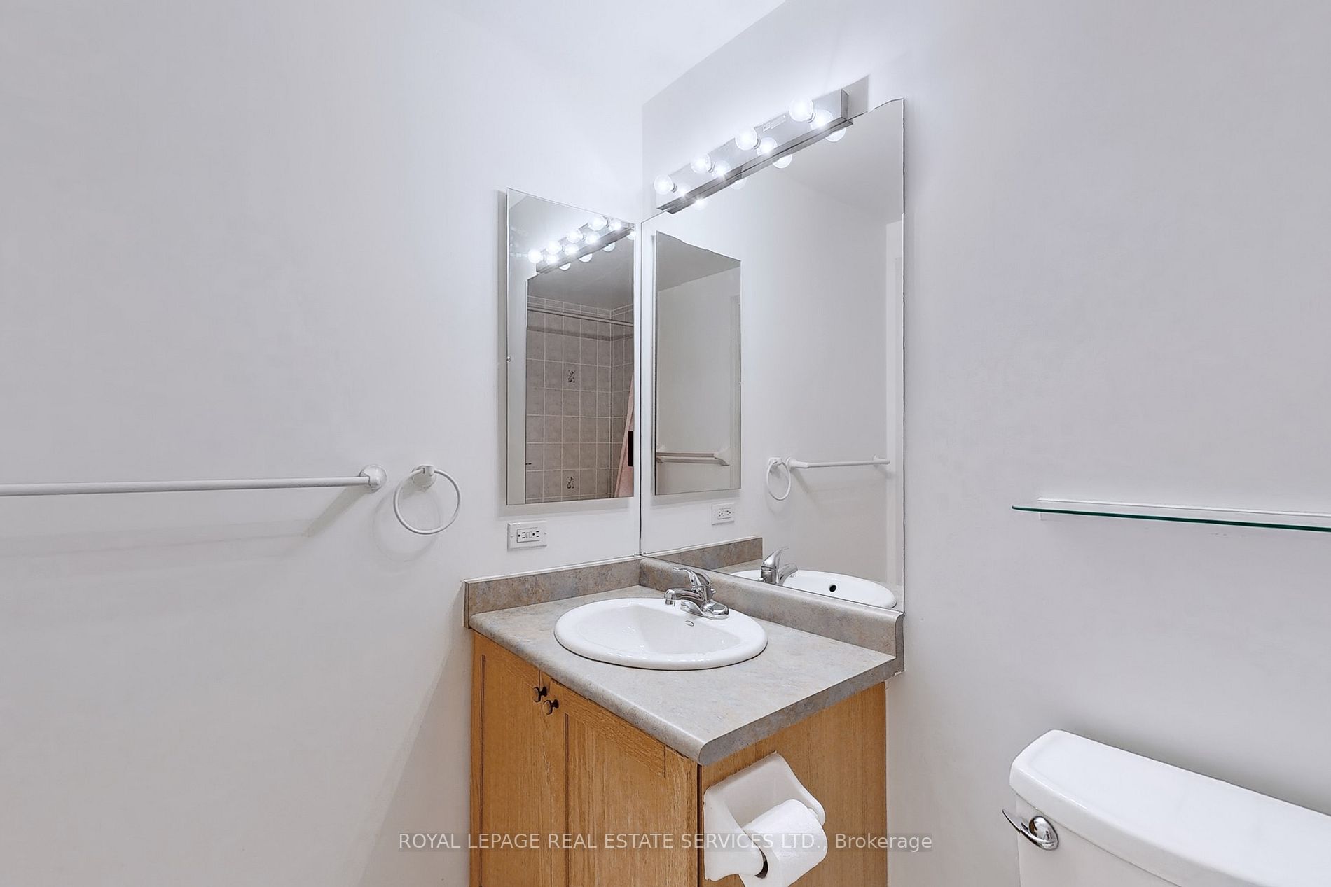 Listing C5976884 - Large Photo # 18