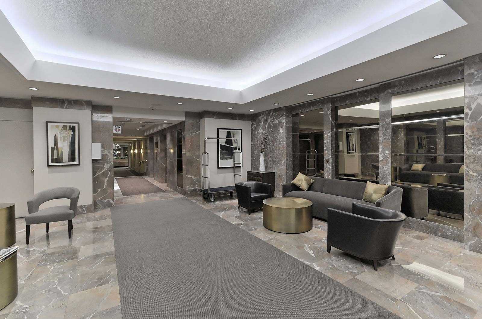 1177 Yonge St, #403