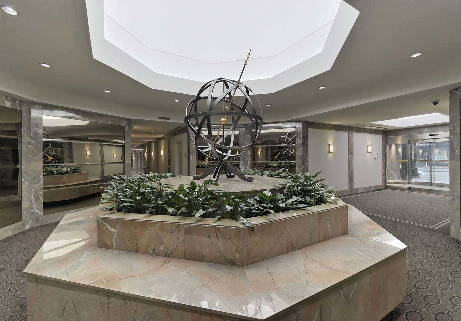 1177 Yonge St, #403