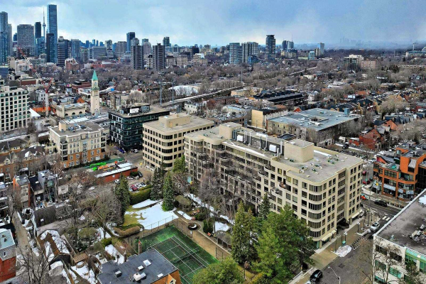 1177 Yonge St, Toronto