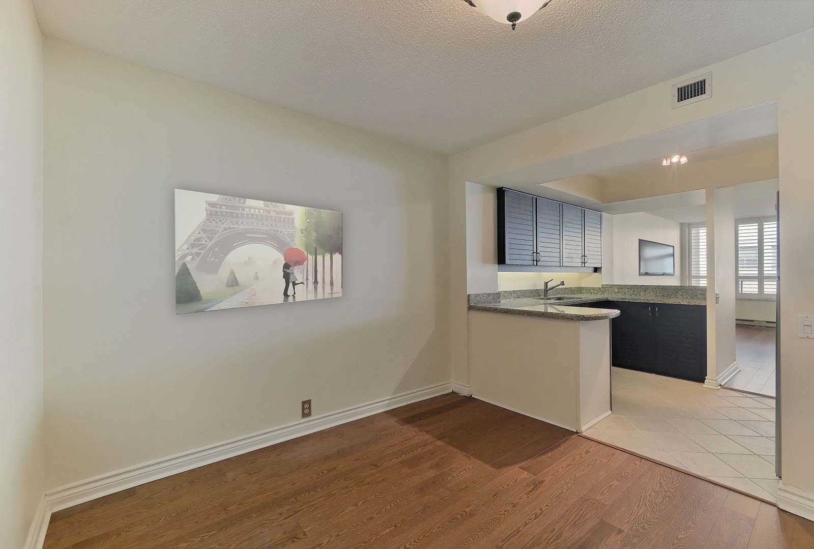 1177 Yonge St, #403