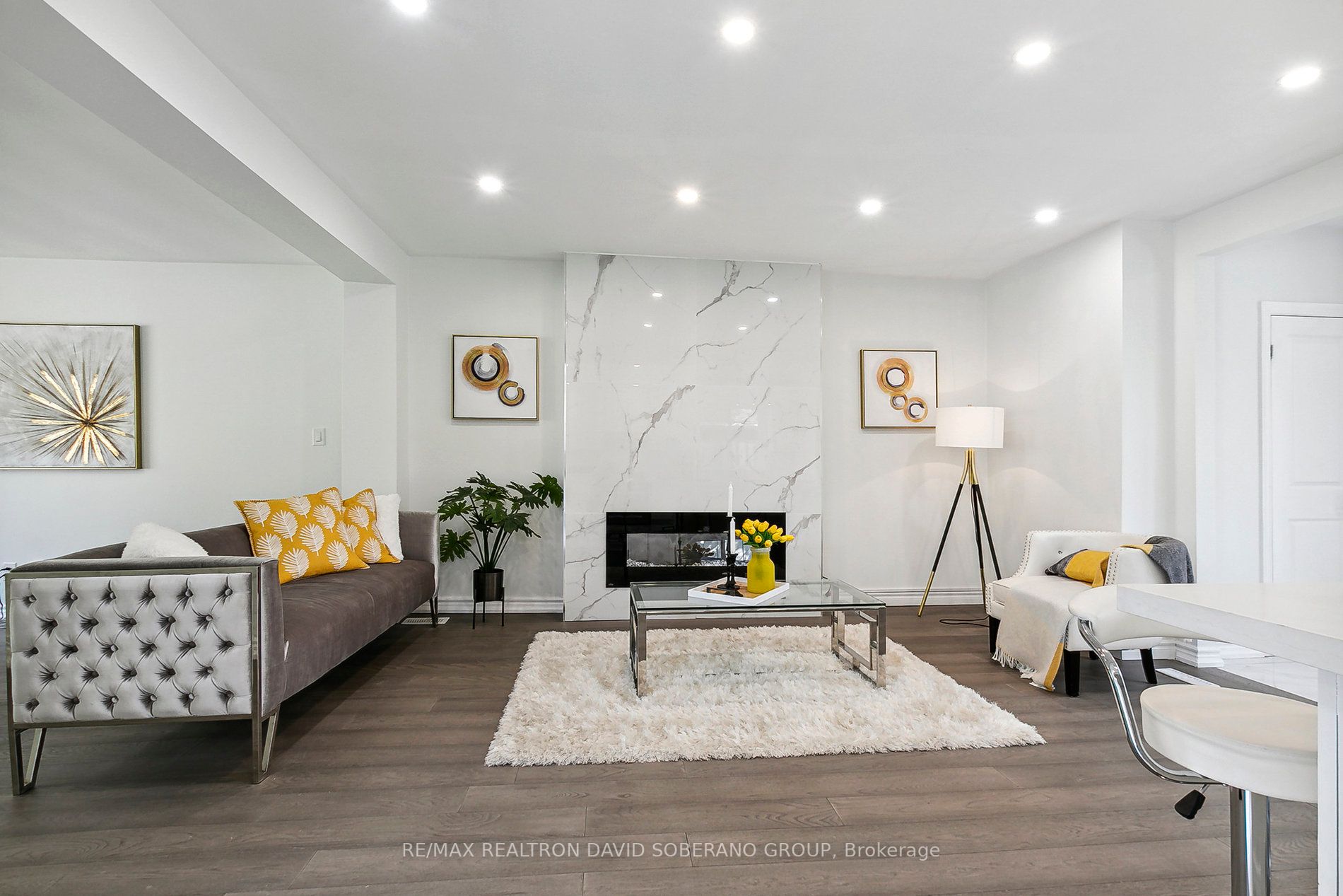 18 Cadillac Ave