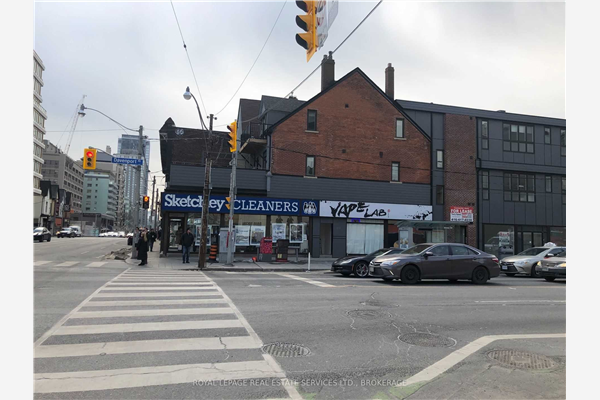142 Avenue Rd, Toronto