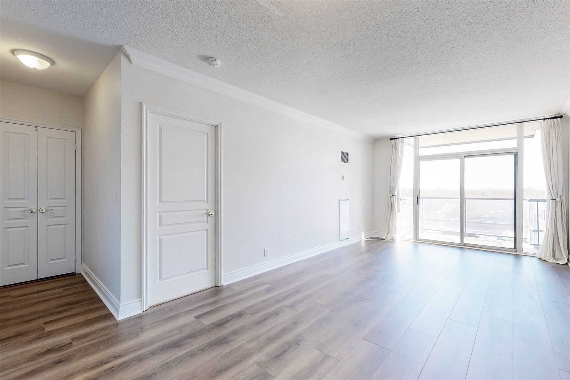 10 Delisle Avenue, #618