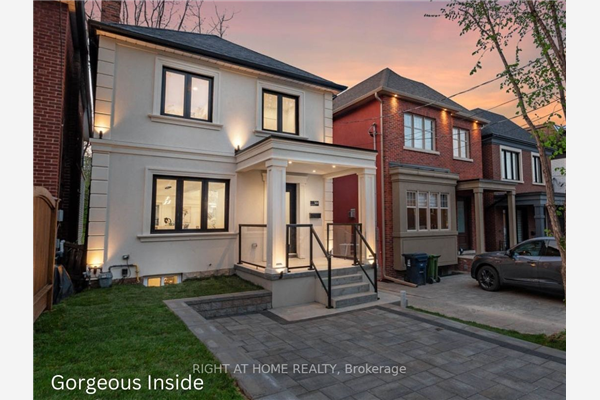 144 Manor Rd E